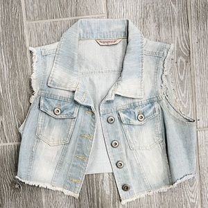 Short Jean Vest with Frayed Edges